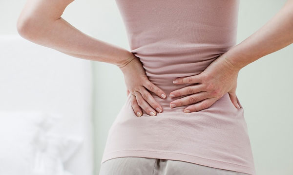 Cách massage bấm huyệt trị đau lưng tại nhà